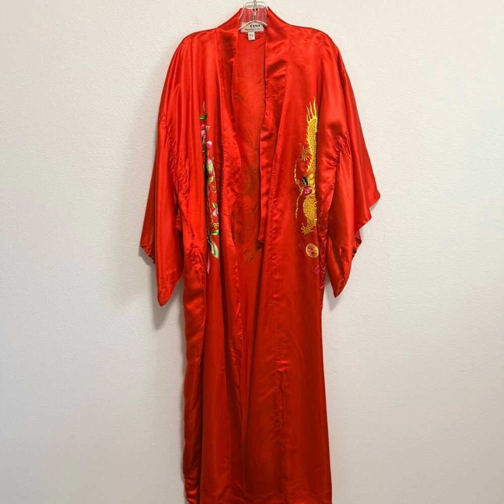 ESME 100% Silk Red Kimono Robe Embroidered Dragon (No belt) Size M ?